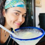 Preity Zinta Instagram - Island Happy hour 🍸 #catalinaisland #throwback #ting