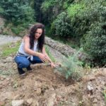 Preity Zinta Instagram - Nothing is more exciting than coming back to your roots & contributing to making your home a better place. Here I’m planting a Himalayan Cedar tree cuz Climate change & global warming is impacting all of us. It’s not just our duty but also our moral responsibility to give back to our environment so that our future generations have the same natural beauty & clean air we grew up with. #Himalayancedar #Proudhimachali #Plantatree #mothernature #ting Jubbal Shimla