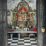 Preity Zinta Instagram - It’s always a privilege to visit the Hateshwari Mata temple at Hatkoti . It’s our first stop on route to our farm. I remember visiting this temple with my parents & grandparents since I was a kid. Times have changed, but this temple still evokes the same emotion & devotion in me 🙏 #jaimatadi #hateshwarimata #Pztravel #Hatkoti #ting