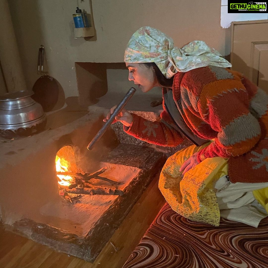 Preity Zinta - 386.3K Likes - Re living old memories & making new ones. All the action revolves around the kitchen in pahadi homes. Here I’m trying to light the fire & bring the rarely used old school chulha to life ❤️ #memories #farmlife #pahadiculture #ting