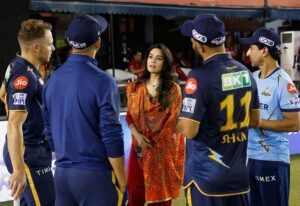Preity Zinta Instagram - To me the most special time during the game is half time when I get to interact with the crowd. It’s always so much fun 😍Its also nice & stressful when the game goes till the end & becomes a last ball thriller. Here are a few glimpses of everything that happened in the stadium before n after the game 😍 #PBKSvsGT #ting