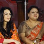 Preity Zinta Instagram - To me the most special time during the game is half time when I get to interact with the crowd. It’s always so much fun 😍Its also nice & stressful when the game goes till the end & becomes a last ball thriller. Here are a few glimpses of everything that happened in the stadium before n after the game 😍 #PBKSvsGT #ting Mohali Cricket Stadium