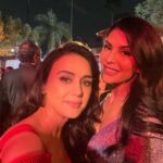 Preity Zinta Instagram - A big congratulations to all the Oscar Nominees I met last night. Crossing my fingers for all you guys 🧿❤️ Thank you @priyankachopra & @anjula_acharia for bringing the artistic community from South Asia together & for celebrating each others achievement. It was such a fun evening 🤩 #aboutlastnight #celebration #oscarnominees #southasianexcellence #ting Paramount Studios