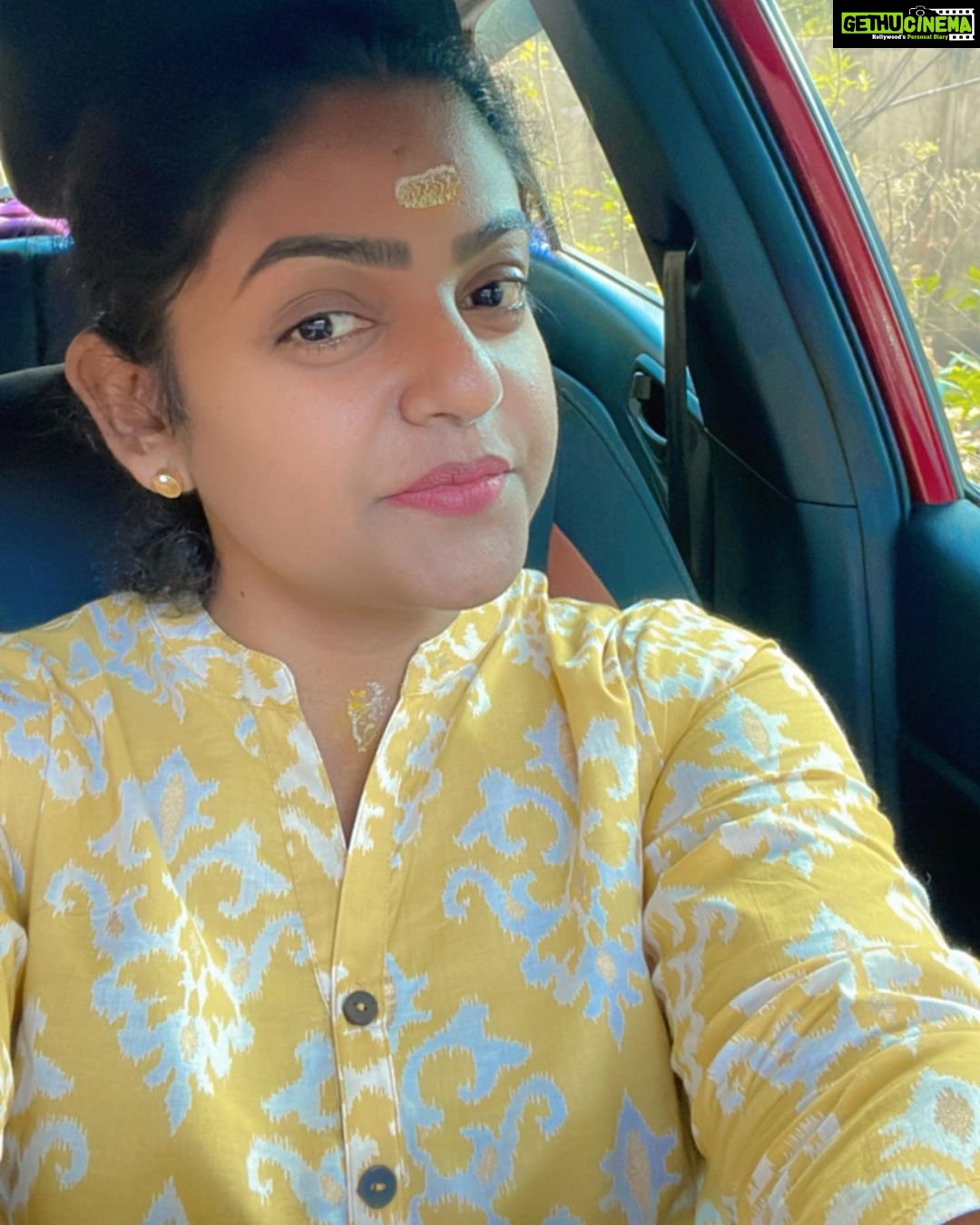 Premi Viswanath Instagram - #happy #sunday ❤️