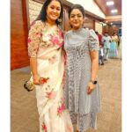 Premi Viswanath Instagram - Great Time with @rajshrinair.official @starmaa #smpa2022 #karthikadeepam #instatrend #award #comingsoon @drvineethbhatt @rajshrinair.official