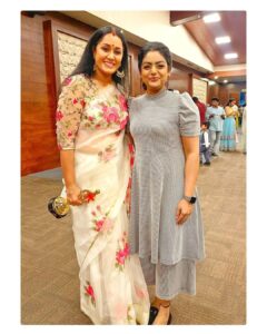 Premi Viswanath Instagram - Great Time with @rajshrinair.official @starmaa #smpa2022 #karthikadeepam #instatrend #award #comingsoon 
@drvineethbhatt @rajshrinair.official