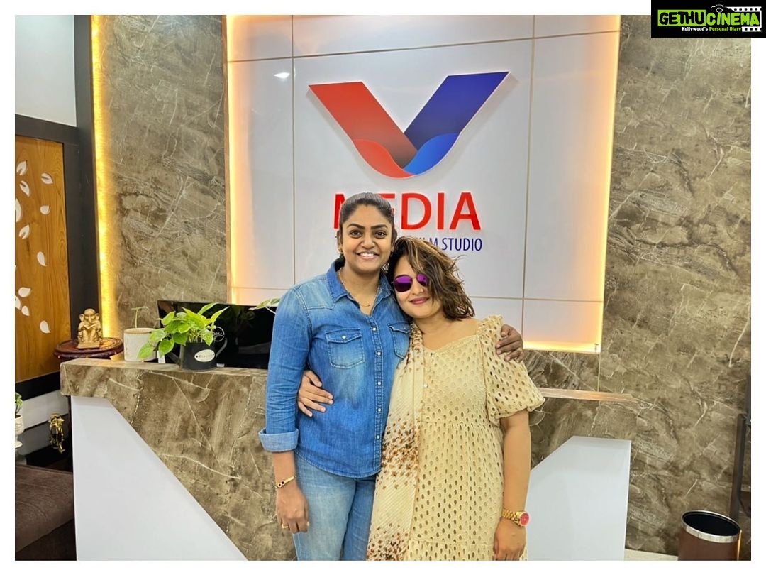 Premi Viswanath Instagram - With ❤️ @prayagamartin