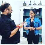 Premi Viswanath Instagram - With @laljosemechery sir @vmediakochi @premi_vishwanath @drvineethbhatt Thank you so much sir visit V Media ❤️
