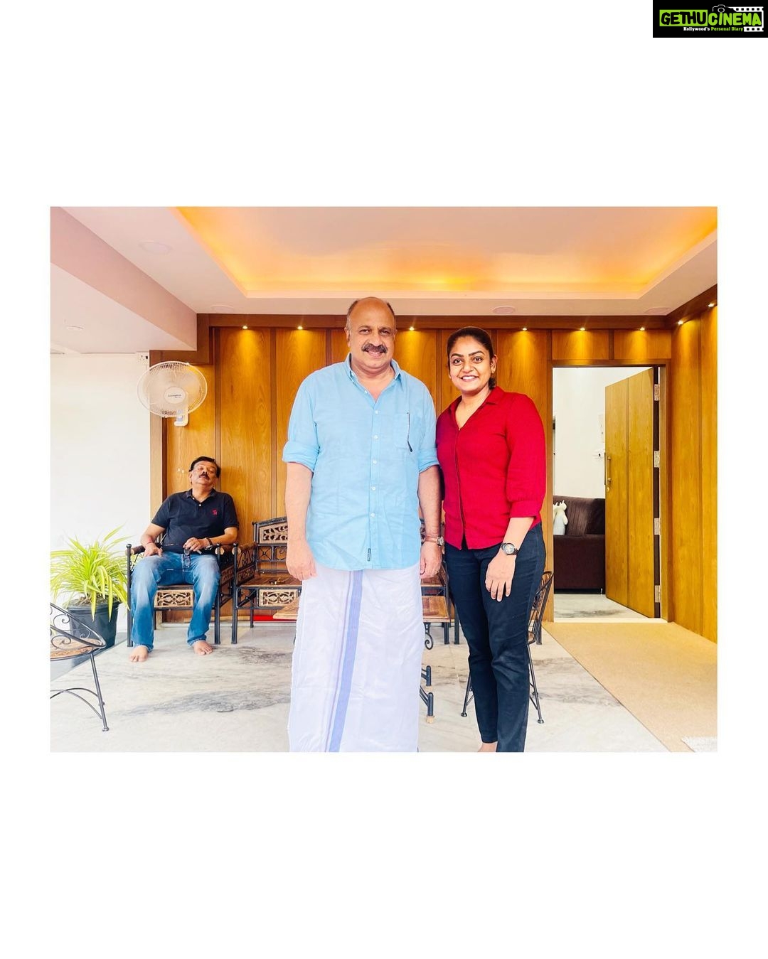 Premi Viswanath Instagram - @actor.sidhique ikka #friendship #always #goodheart #loveable @premi_vishwanath @vmediakochi