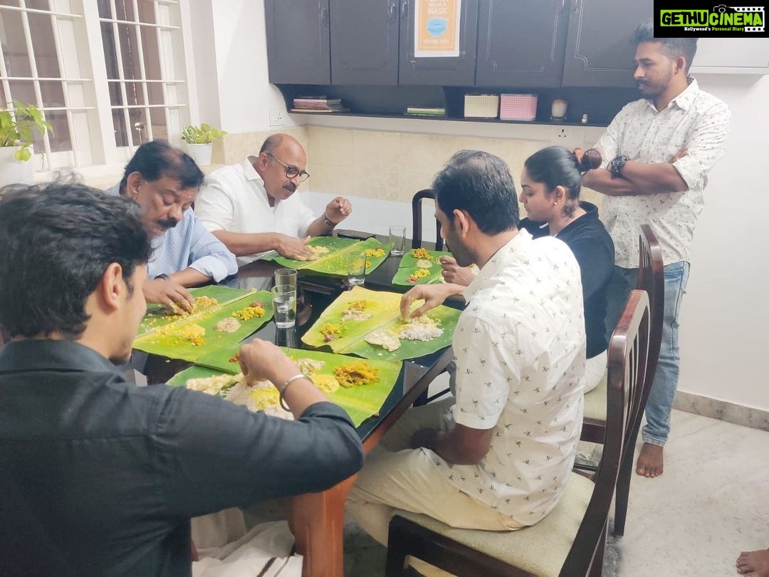 Premi Viswanath Instagram - Priyan sir ❤️birthday Sadya #blessed #day @priyadarshan.official @drvineethbhatt @vmediakochi @roopeshpurushothamanofficial @saril_k_sajeev @ajaz.bn @roopesh_since_1989