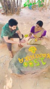Premi Viswanath Instagram - Love you all for the successful 1500episodes❤️❤️ @nirupamparitala 
.
.
.
@karthikadeepam
@gaganteleshow 
@starmaa