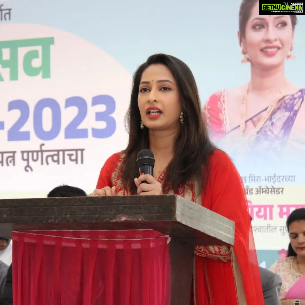Priya Marathe Instagram - मिरा भाईंदर कचरा मुक्त करण्याच्या दिशेने आणखी एक पाऊल.. @mbmc_sbm कडून अतिशय स्तुत्य उपक्रम राबवला गेला .. स्वच्छ्ता रॅली! Thank you fr inviting me and making me a part of this initiative.