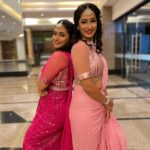 Priya Marathe Instagram - स्टार प्रवाह परीवार पुरस्कार २०२३.. Watch all ur fav stars perform.. आज रात्री .. @star_pravah .. Mumbai, Maharashtra