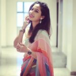 Priya Marathe Instagram - Some more of colour splash.. #tujhechmigeetgaataahe #onsetclicks Clicks by- @s.d_photography_thane @alpesh_rp