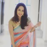 Priya Marathe Instagram - Some more of colour splash.. #tujhechmigeetgaataahe #onsetclicks Clicks by- @s.d_photography_thane @alpesh_rp