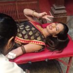 Priya Marathe Instagram - रक्तदान हेच श्रेष्ठ दान! Blood donation is life donation! And mind it- this is not a scene from some daily soap.. I donated blood ystrdy along with many others, on our @tujhechmeegeetgaataahe sets, through a blood donation camp organised by our production house- Trrump Card production, on the occasion of our producer @tejendraneswankar 's birthday.. Such a nice initiative ! #blooddonation