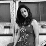 Priya Marathe Instagram - Mystery lies behind 🌫️ . . #priyamarathe #mystery #bnw #actress #marathiactress Mumbai, Maharashtra
