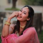Priya Marathe Instagram - If given the choice, I would dress like a bride everyday 🤭 Styling and outfit: @piyushakolapkar Makeup: @reshmafattepurkar_makeup Photographer: @photos_gaurav_pawar . . #priyamarathe #marathiactress #actors #shoot #bride #marathi #explore #bollywood Mumbai, Maharashtra