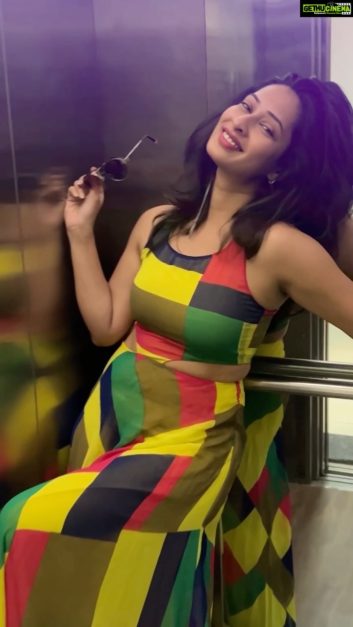 Priya Marathe - 31.9K Likes - Jehda nasha nasha teri akhaan vichon aave mainu 💕
.
.
#priyamarathe #explore #nasha #marathiactress