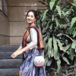 Priya Marathe Instagram - Star Pravah Parivaar Puraskar 2023 ✨ MUHA @riyapanchal.makeupartist Saree @nishalikasarees Styling by @pravara_makeupstudioandsalon . . #starpravah #priyamarathe #awardnight #starpravahparivaar Mumbai, Maharashtra