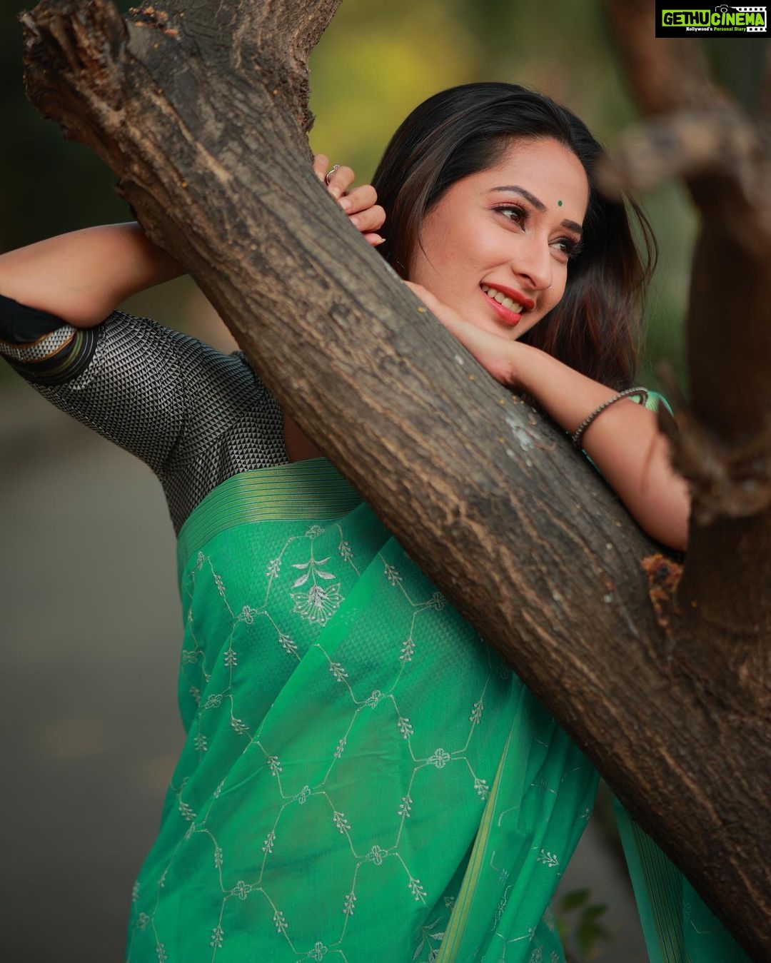 Priya Marathe Instagram - If you knew you could never fail, what would you dream to become? 🌟 Stylist: @piyushakolapkar Makeup: @reshmafattepurkar_makeup Photographer: @photos_gaurav_pawar . . #priyamarathe #actress #marathiactress #photoshoot Mumbai, Maharashtra