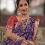 Priya Marathe Instagram - In love with this look 💜😍 Photo @gauravk6677 HUMA @reshmafattepurkar_makeup Outfit @houseofhind Jewellery @jizajewellerystudio . . #priyamarathe #saree #actor Pune, Maharashtra