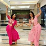 Priya Marathe Instagram - स्टार प्रवाह परीवार पुरस्कार २०२३.. Watch all ur fav stars perform.. आज रात्री .. @star_pravah .. Mumbai, Maharashtra