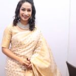Priya Marathe Instagram - आपल्या माणसांचा आपला सोहळा... 'Star प्रवाह परिवार पुरस्कार २०२३' रविवार १९ मार्च संध्या. ७:०० वा. Star प्रवाहवर... #PravahParivaar2023 #परिवारपुरस्कार२०२३ #StarPravah