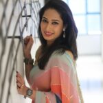 Priya Marathe Instagram - Some more of colour splash.. #tujhechmigeetgaataahe #onsetclicks Clicks by- @s.d_photography_thane @alpesh_rp
