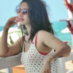 Priya Marathe Instagram - Seaz the day! 🌊 #beachviews #vacay #beachbum Pc @shantanusmoghe