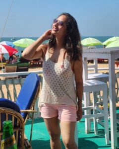 Priya Marathe Instagram - Seaz the day! 🌊
#beachviews #vacay #beachbum 
Pc @shantanusmoghe