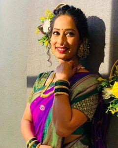 Priya Marathe Instagram - Life is not perfect but my saree pleats can be.. 💜