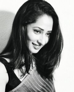 Priya Marathe Instagram - Knowing yourself is a lifelong adventure.. enjoy it as much as you can.. 💕
#happysoul❤️