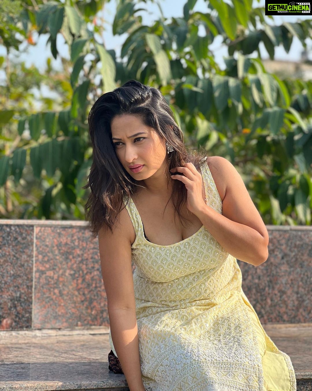 Priya Marathe Hot Sexi Video - Actress Priya Marathe Wiki, Biography, Age, Gallery, Wallpaper & more