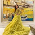 Priyal Gor Instagram - I always wanted to wear an outfit like this and believe me I was the happiestttt ✨ Thank you @dlmayaofficial and @payalrai1303 for making this happen ♥️