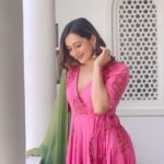 Priyal Gor Instagram - //This is us stepping into #summerseason with fresh hues, charming prints and flowy patterns! 💕 P.S. Drop a ❤️ in the comments if you also love this suit set! . . . . . . #ethnicwear #suitset #handpaintedsuit #onlinestore #womenofbunaai #bunaai #trending #viral #love #instagood #explorepage #tiktok #reelitfeelit #india #reel #instadaily #reelsvideo #like #likeforlikes #fashion #memes #foryou #reelkarofeelkaro #music #instagramreels