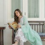 Priyal Gor Instagram - @bunaai X @priyalgor2 #launchingsoon What makes this collection special is its unique design. Each set has been crafted to stand out from the normal. Each set weaves a story of inspiration. ✨💫 #bunaai #summer2022 #womenofbunaai Jaipur, Rajasthan