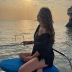Priyal Gor Instagram - Hungover Sundays to Blissful Sundays 🧿 #seawithinyou Thank you @yachtshots.in @abhinavrbharti