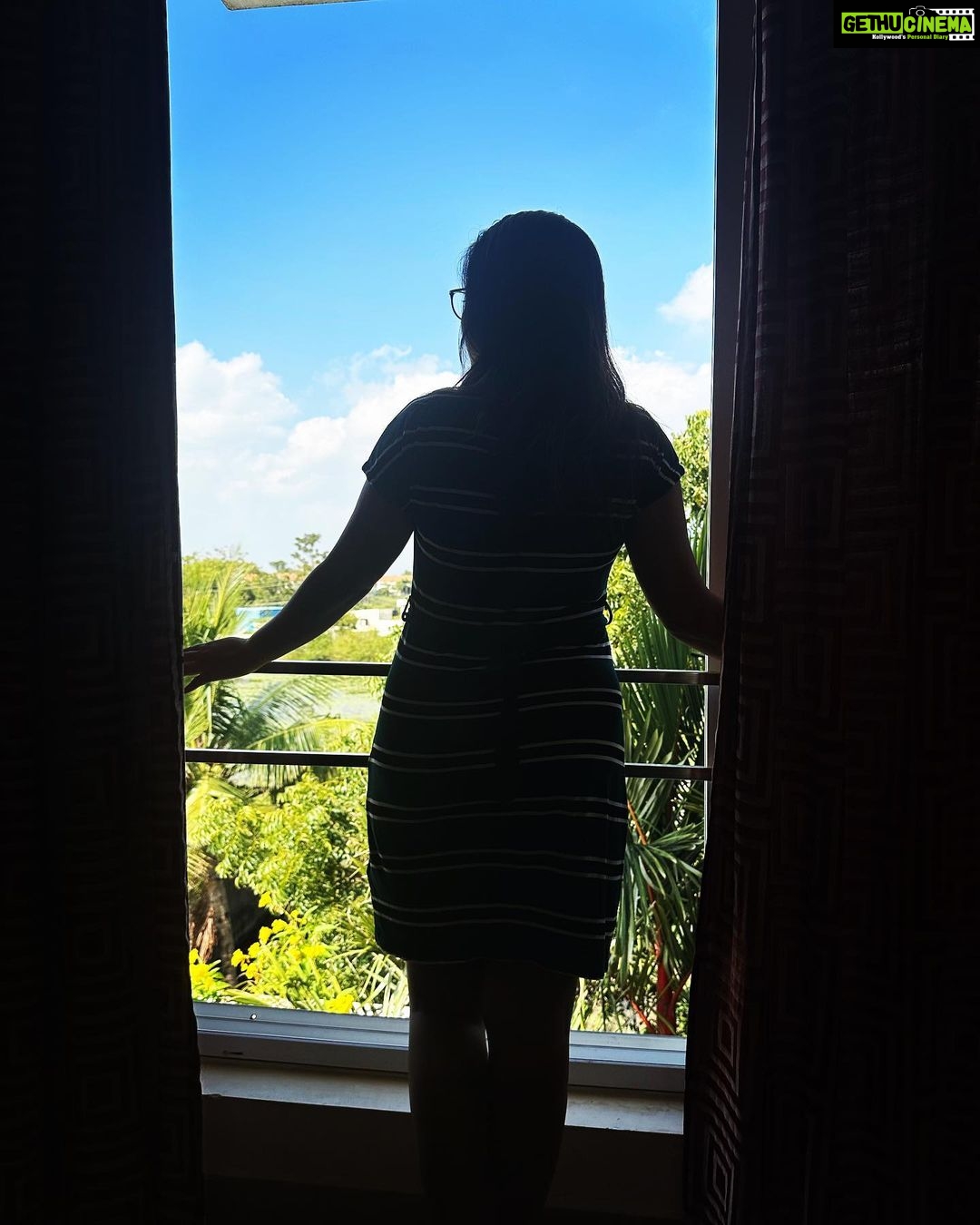 Priyanka Nalkari Instagram - #loveddview #greenery #nature #naturelovers #sillout #peace #shoot #chennai #actress #roja #seetha #priyankanalkari #instagood #instagram #instadaily #instalove Clicked by Madhu 😘