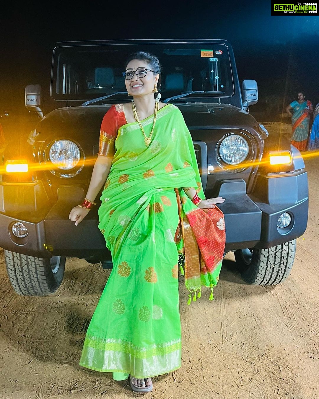 Priyanka Nalkari Instagram - #seetharaman #shootingspot #seetha #thar #black #sareelover #evp #nalkarpriyanka #priyankanalkari #roja #actress #chennaidiaries #instagood #instagram #instadaily #instalike Pc : @jay_dsouza_official Thankyou 🤩