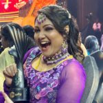 Priyanka Nalkari Instagram - 🌸Happy to dollup this Expression queen for Zee tamil Awards #2023😍❤️ Dollup @nalkarpriyanka Mua @makeoverbyjo Hairstyle @gayathrimunuswamy 9841410059 #Gopikasri_Artistry #makeupartist #chennaimakeup #celebritystylist #hyderabad #reelsinstagram #hairstylist #Kerla #viral #viralreels #mylapore #trend #insta #trendingsongs #tamil #makeupaddict #instagram #instareels #goodday #instagood #instagram #chennai #likesforlike #instafashionista #shoot EVP Film City