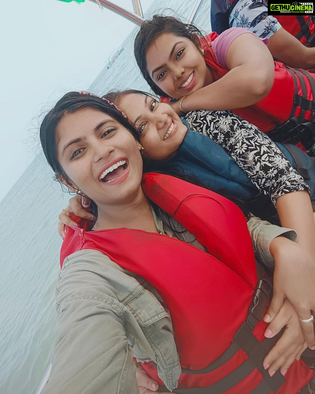 Priyanka Nalkari Instagram - #goavibes #cantwaittopostmore #friendsforlife #goadiaries #happysouls #goa #newyear2023