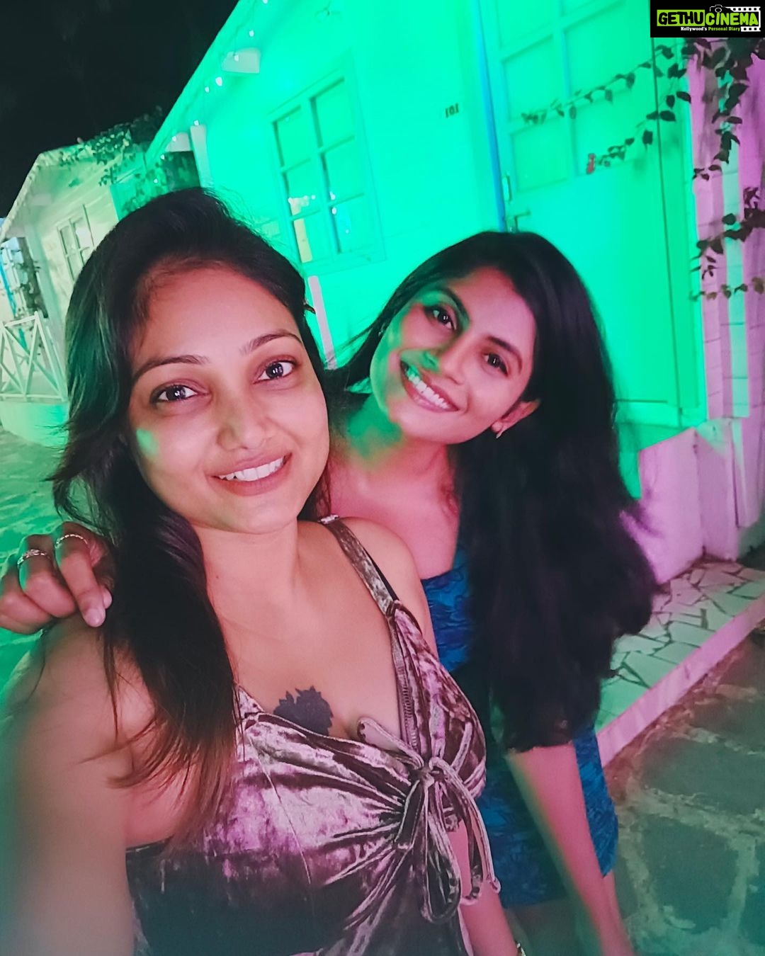 Priyanka Nalkari Instagram - #goavibes #cantwaittopostmore #friendsforlife #goadiaries #happysouls #goa #newyear2023