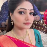 Priyanka Nalkari Instagram - #1stdayofshootinnewyear2023 #traditionalgirl #positive #tamil #favouriteday #thursday #saibaba #gooddaytostart #tamilnadu #tamil #chennai