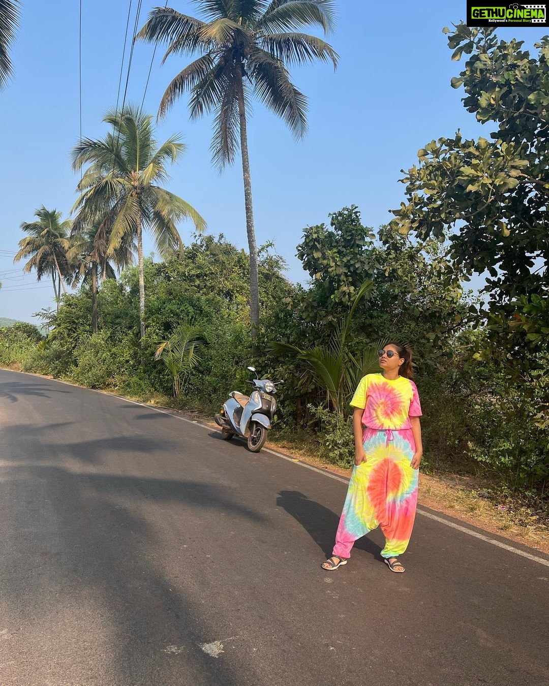 Priyanka Nalkari Instagram - #colourcolourcolourlovers #coconuttreeroadgoa #colours #girlspower #friendship #m