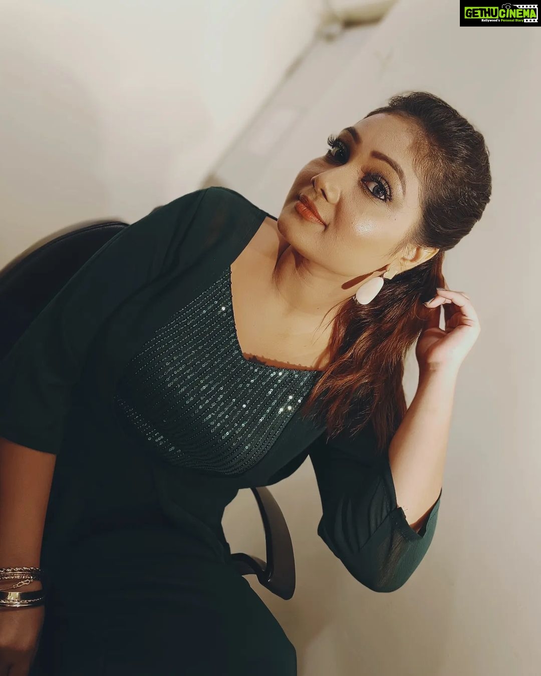 Priyanka Nalkari Instagram - "WAIT FOR IT N GRAB IT"...