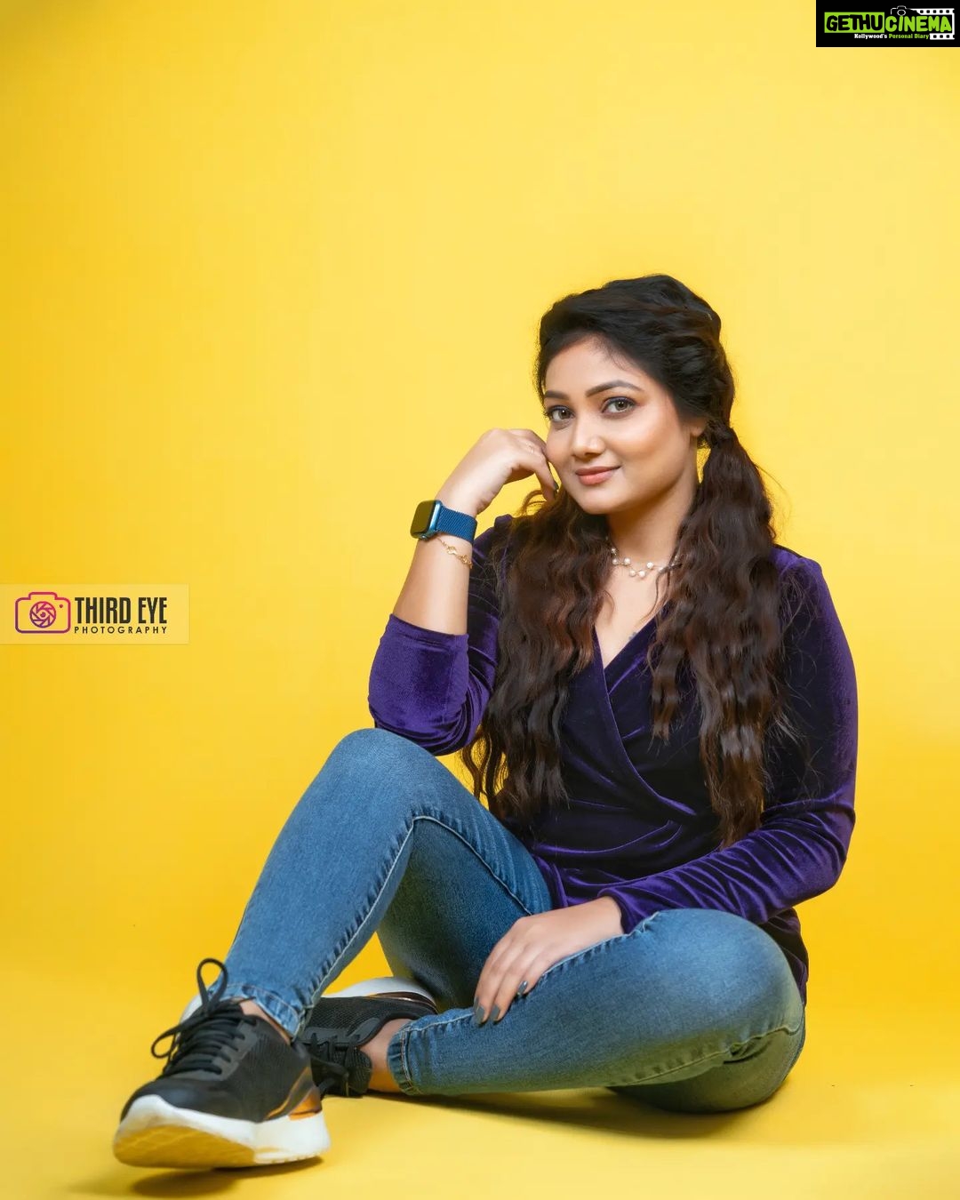 Priyanka Nalkari Instagram - #poser #merrychristmas #fans #friends #love #roja #nalkaripriyanka #instagram #photoshoot #chennai MUA:@makeoverbyjo Hairstyle:@makeup.in_muah PC:@team_thirdeyephotography