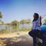 Priyanka Nalkari Instagram - #peace #blue #mybabycar #poser #hyderabad #lakeview #mandatorypic #roja #nalkarpriyanka #priyankanalkari #actress #instagood #instagram