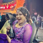 Priyanka Nalkari Instagram - #awardmoment #happymoments #heroine #seetha #seetharaman #actress #zeetamil #1stawardoftheyear2023 #nalkarpriyanka #priyankanalkari #married #mymansupport #familystrength #positivesmile #blessed #fanslove #purple #evpfilmcity Makeover @makeoverbyjo 😘 Hairstyle @gayathrimunuswamy 😘 Photographer @sanjay_bendy46 🤩