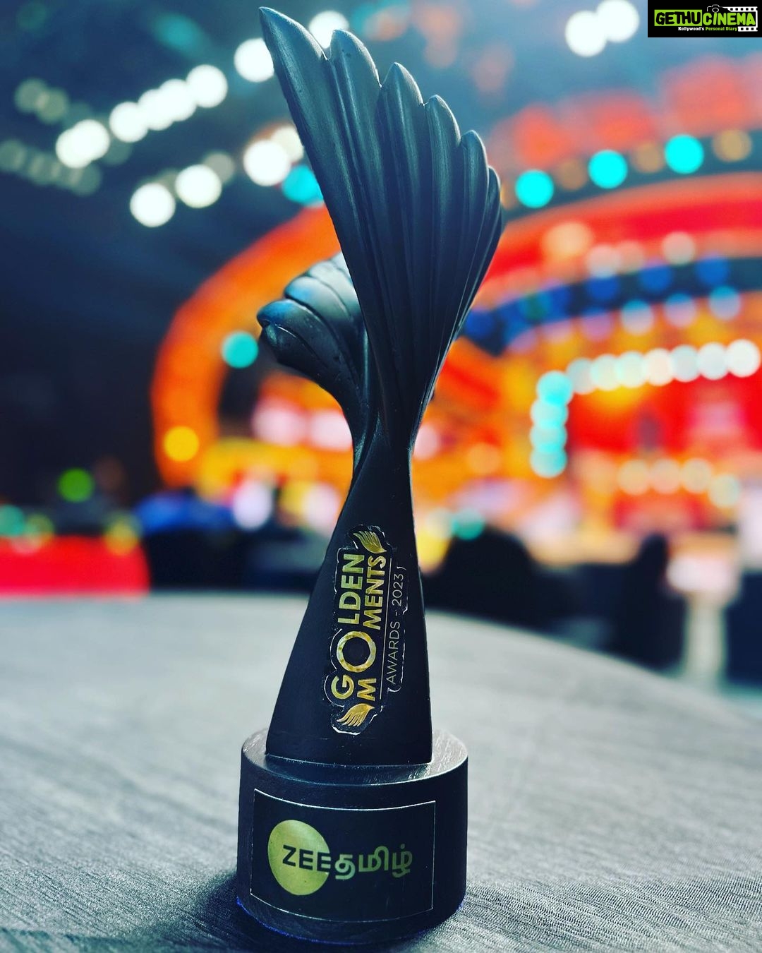 Priyanka Nalkari Instagram - #zeetamil #1staward #seetha #seetharaman #dance #speacialmoments #nalkarpriyanka #memoriestoremember #specialone #fanslove❤️ #familystrength